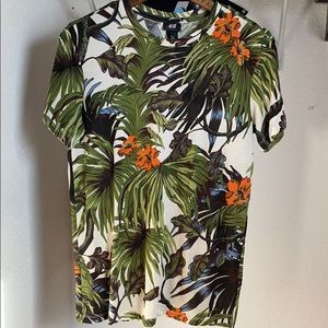 Men’s H&M tropical T-shirt. XS.